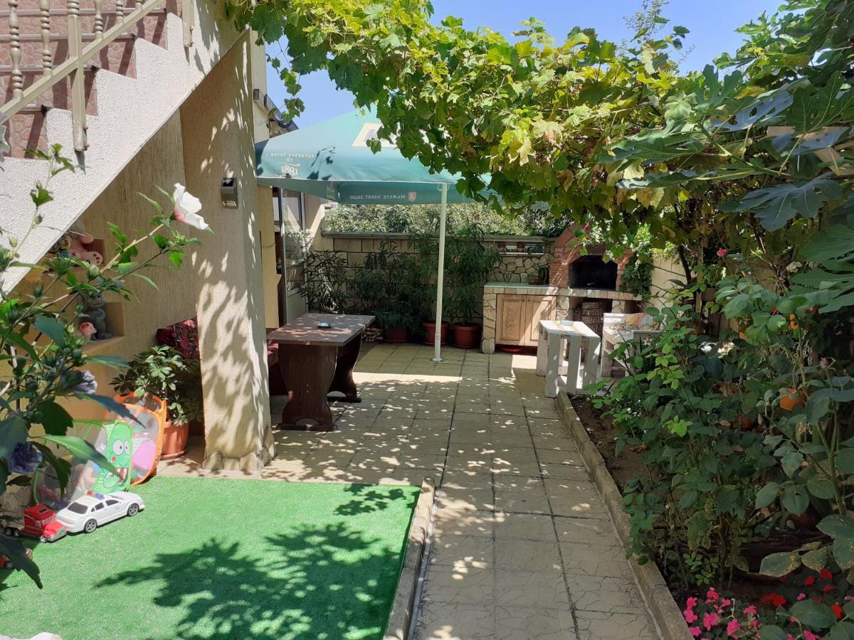ביאלה Eleonor Guest House מראה חיצוני תמונה