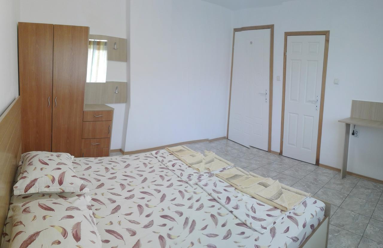 ביאלה Eleonor Guest House מראה חיצוני תמונה